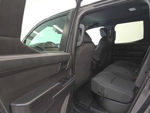 Certified 2025 Toyota Tacoma SR5 w/ SR5 Upgrade Package AWD/4WD image 24