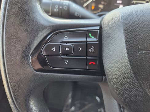 Used 2025 RAM ProMaster 2500 w/ Convenience Group FWD image 17
