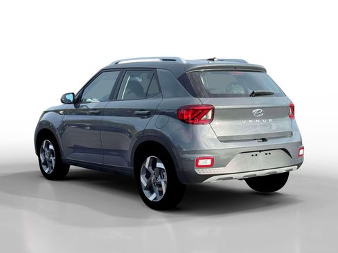 New 2026 Hyundai Venue SEL FWD image 5
