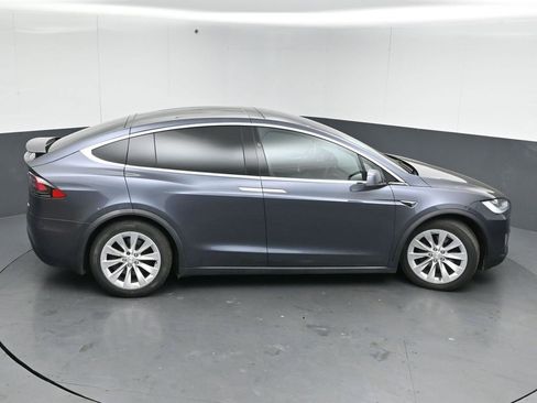 Used 2018 Tesla Model X 75D image 49