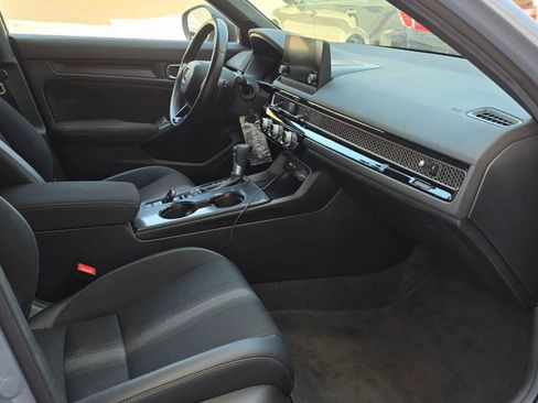 Used 2022 Honda Civic Sport image 6
