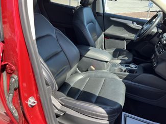 Used 2020 Ford Escape SEL AWD/4WD video 3