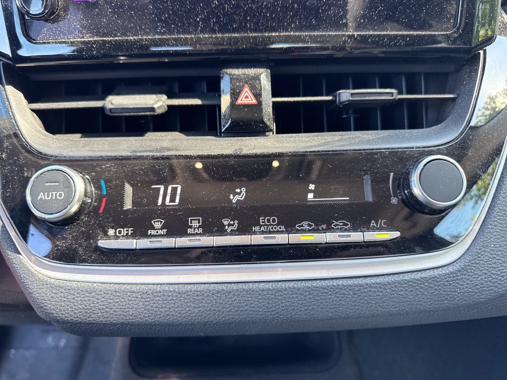 Used 2024 Toyota Corolla LE FWD image 23