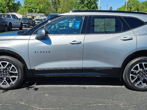 Used 2023 Chevrolet Blazer RS w/ LPO, Floor Liner Package FWD image 4
