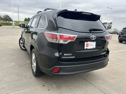 Used 2015 Toyota Highlander Limited AWD/4WD image 4