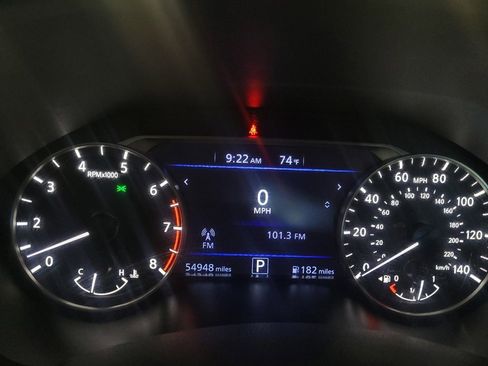 Used 2024 Nissan Altima 2.5 SV image 23