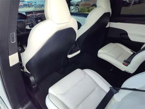 Used 2022 Tesla Model X Plaid image 17
