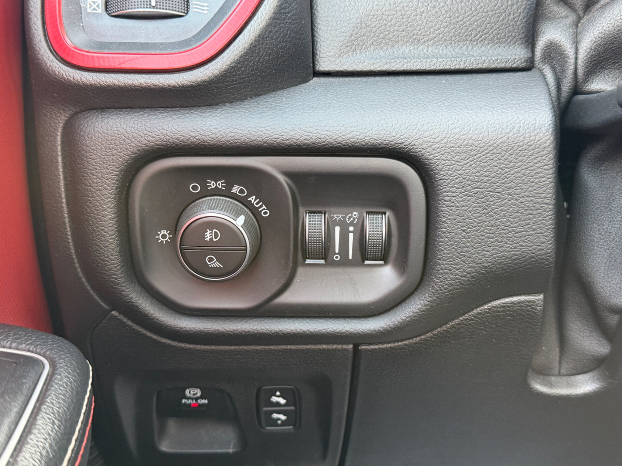 Used 2019 RAM 1500 Rebel w/ Rebel Level 1 Equipment Group AWD/4WD image 14