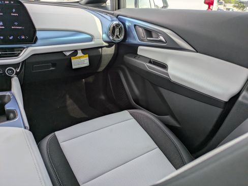 New 2026 Chevrolet Equinox EV LT image 9