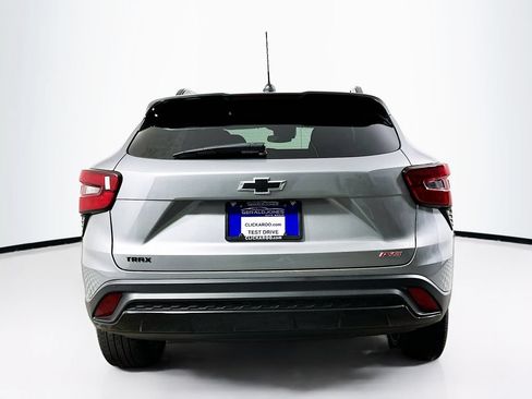 Used 2024 Chevrolet Trax RS FWD image 15