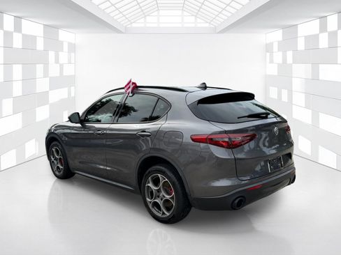 Used 2023 Alfa Romeo Stelvio Sprint RWD image 5