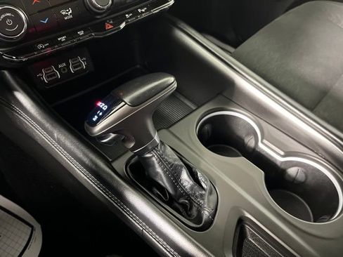 Used 2021 Dodge Durango SXT image 32