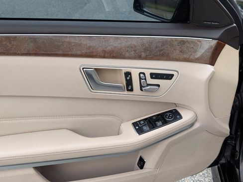 Used 2014 Mercedes-Benz E 350 Sedan image 17