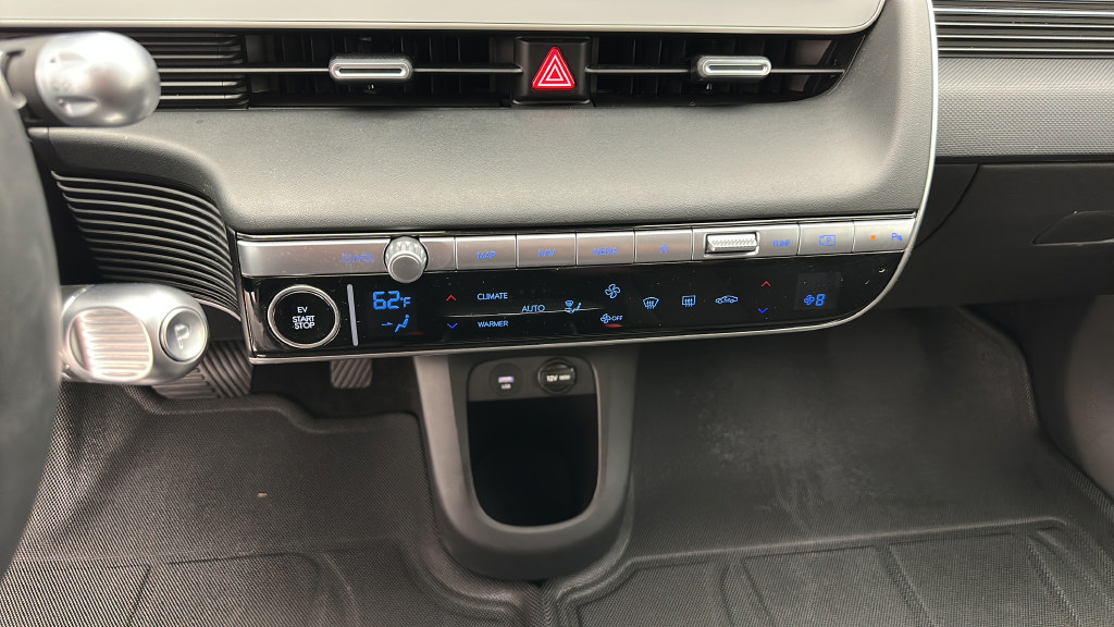 Used 2024 Hyundai Ioniq 5 SE AWD/4WD image 18