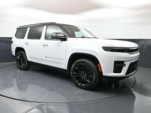 New 2026 Jeep Grand Wagoneer Summit AWD/4WD image 46