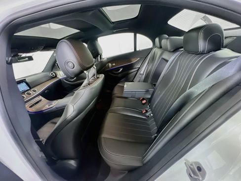 Used 2022 Mercedes-Benz E 350 Sedan image 26
