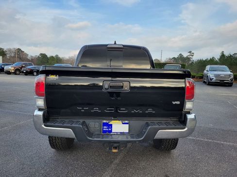 Used 2023 Toyota Tacoma TRD Off-Road image 4