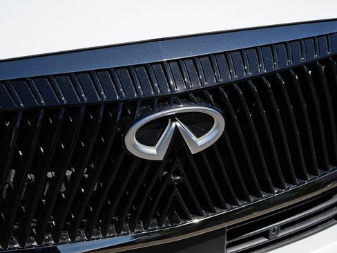 Certified 2026 INFINITI QX80 Autograph w/ Premium Cargo Package AWD/4WD image 3