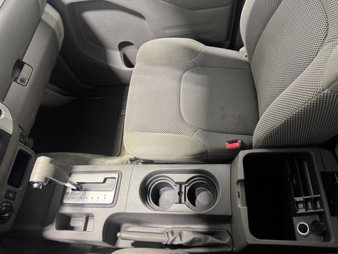 Used 2018 Nissan Frontier SV image 39