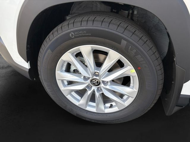 New 2026 Toyota Corolla Cross LE w/ Moonroof Package FWD image 11
