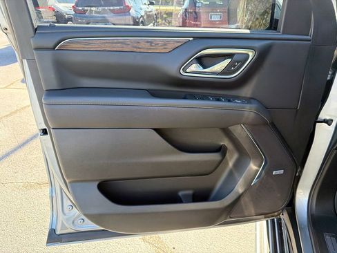 Used 2024 Chevrolet Tahoe Premier w/ Advanced Technology Package RWD image 10
