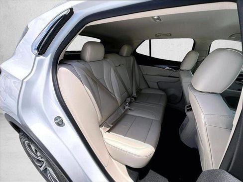 Used 2021 Buick Envision Essence FWD image 29