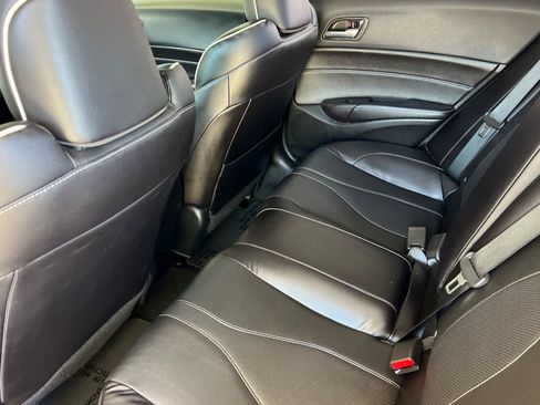 Used 2019 Acura ILX FWD image 4