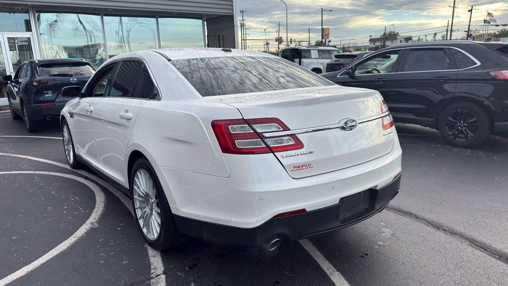 Used 2019 Ford Taurus Limited FWD image 7