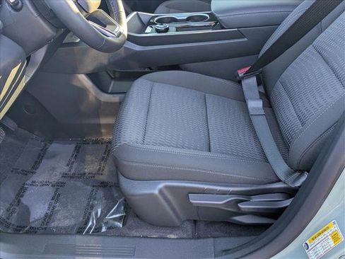 New 2026 Chevrolet Equinox LT w/ Safety and Technology Package image 4