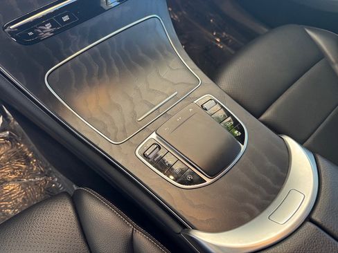 Used 2022 Mercedes-Benz GLC 300 4MATIC w/ Premium Package Lite image 13