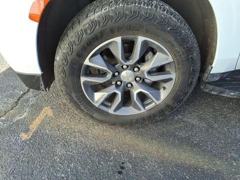 Used 2023 Chevrolet Tahoe LS image 9