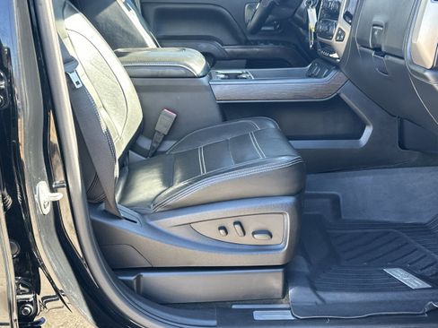 Used 2017 GMC Sierra 3500 Denali w/ Duramax Plus Package image 13