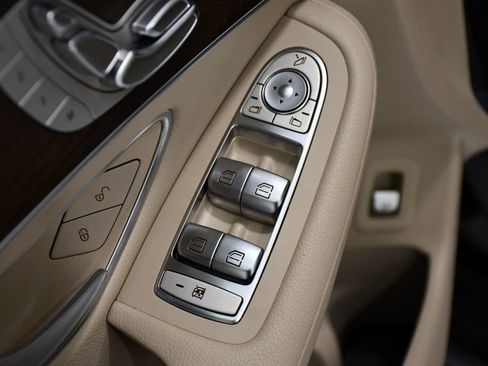 Used 2020 Mercedes-Benz GLC 300 4MATIC image 18