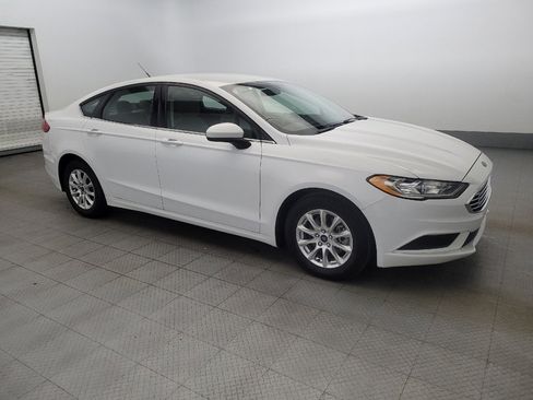 Used 2018 Ford Fusion S image 11