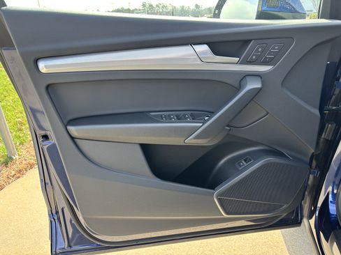 Used 2025 Audi Q5 2.0T Premium image 13