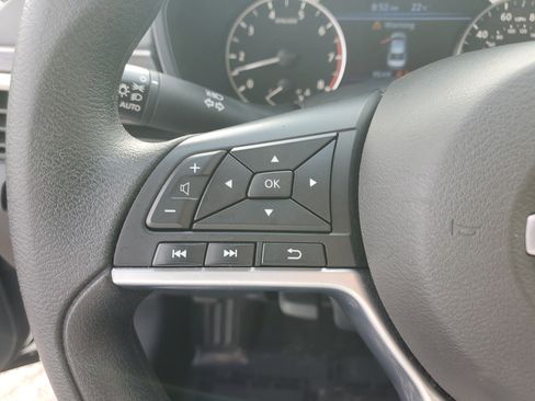 Used 2025 Nissan Altima 2.5 SV image 26