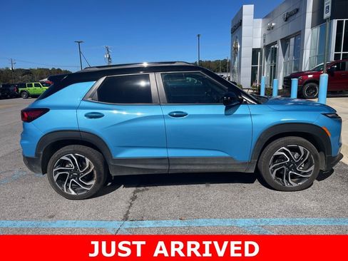 Used 2025 Chevrolet TrailBlazer RS w/ Driver Confidence Package image 5