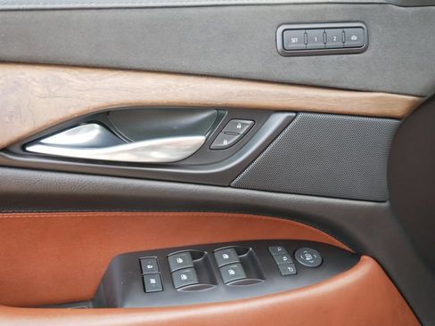 Used 2019 Cadillac Escalade Premium Luxury AWD/4WD image 12