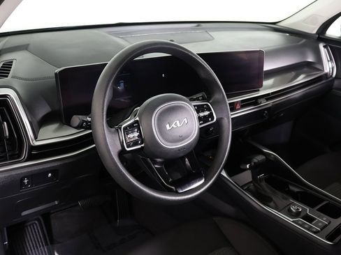 Used 2025 Kia Sorento LX image 24