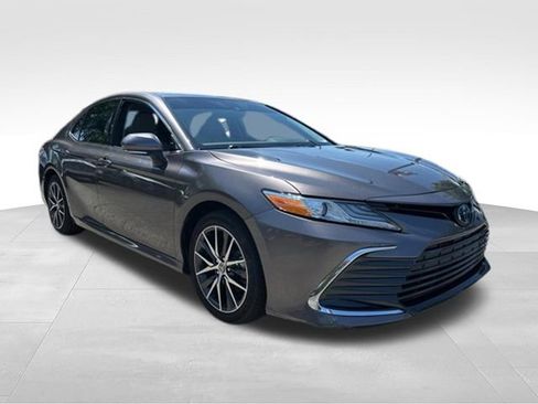 Used 2023 Toyota Camry XLE FWD image 36