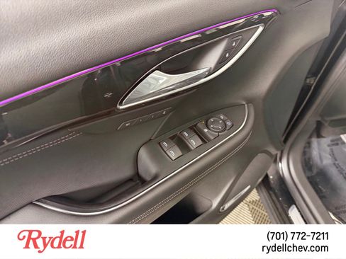 Used 2025 Buick Envision Preferred image 11