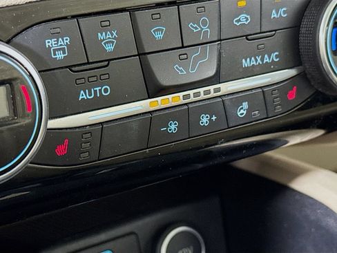 Used 2021 Ford Escape SEL w/ Technology Package AWD/4WD image 20