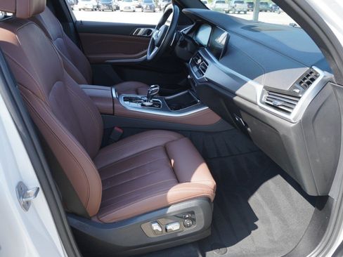 Used 2022 BMW X5 sDrive40i w/ M Sport Package RWD image 14