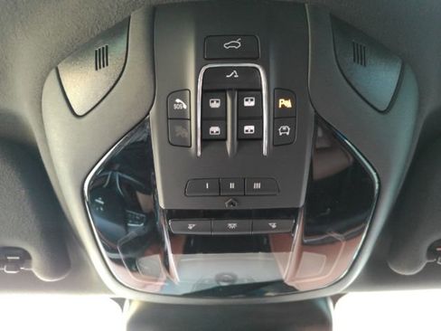 Used 2021 Maserati Levante AWD/4WD image 54
