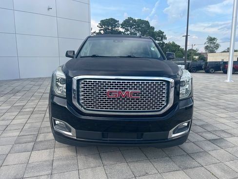 Used 2016 GMC Yukon XL Denali w/ Open Road Package AWD/4WD image 9
