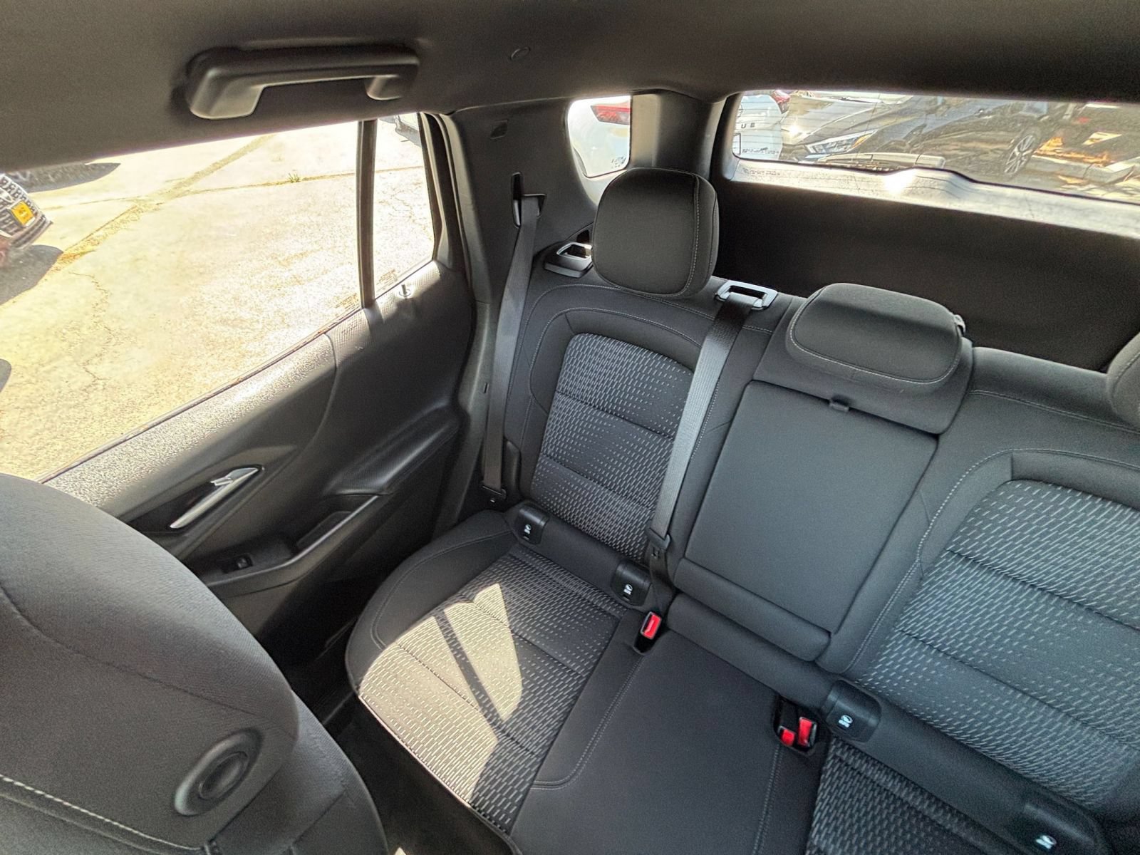 Used 2025 Chevrolet Equinox LT FWD image 38