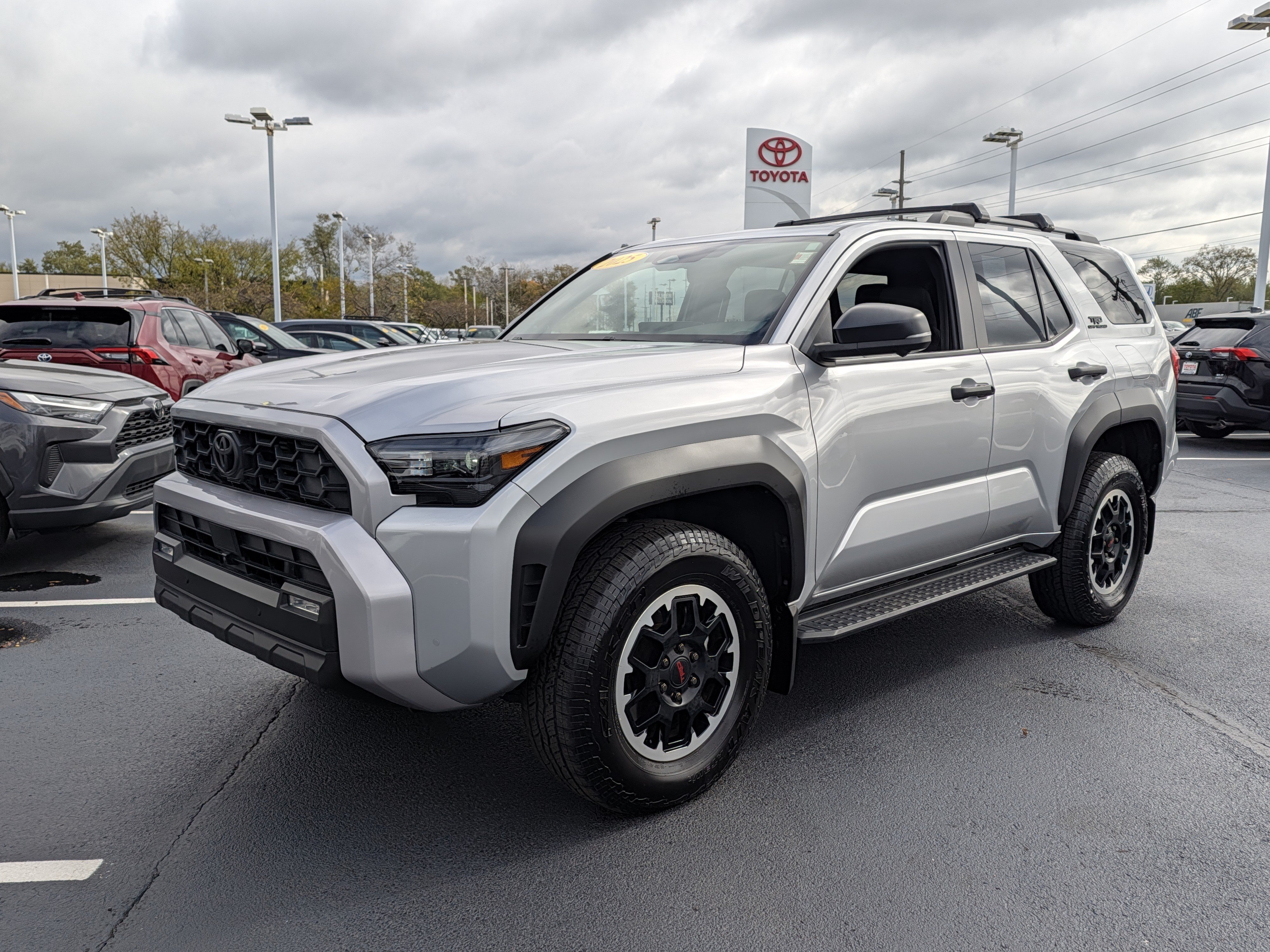 Certified 2025 Toyota 4Runner TRD Off-Road Premium w/ Tow Technology Package AWD/4WD image 4