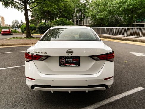 Used 2025 Nissan Sentra SV FWD image 4
