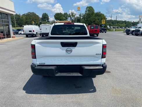 Used 2024 Nissan Frontier S AWD/4WD image 6