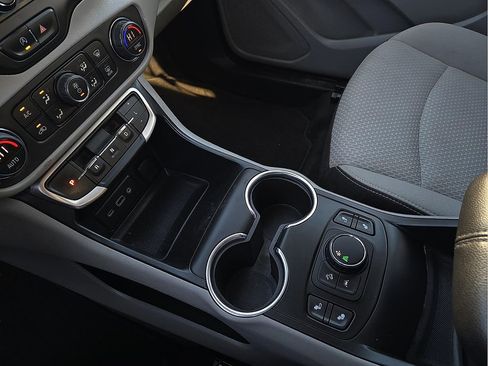 Used 2023 GMC Terrain SLE w/ Driver Convenience Package image 20